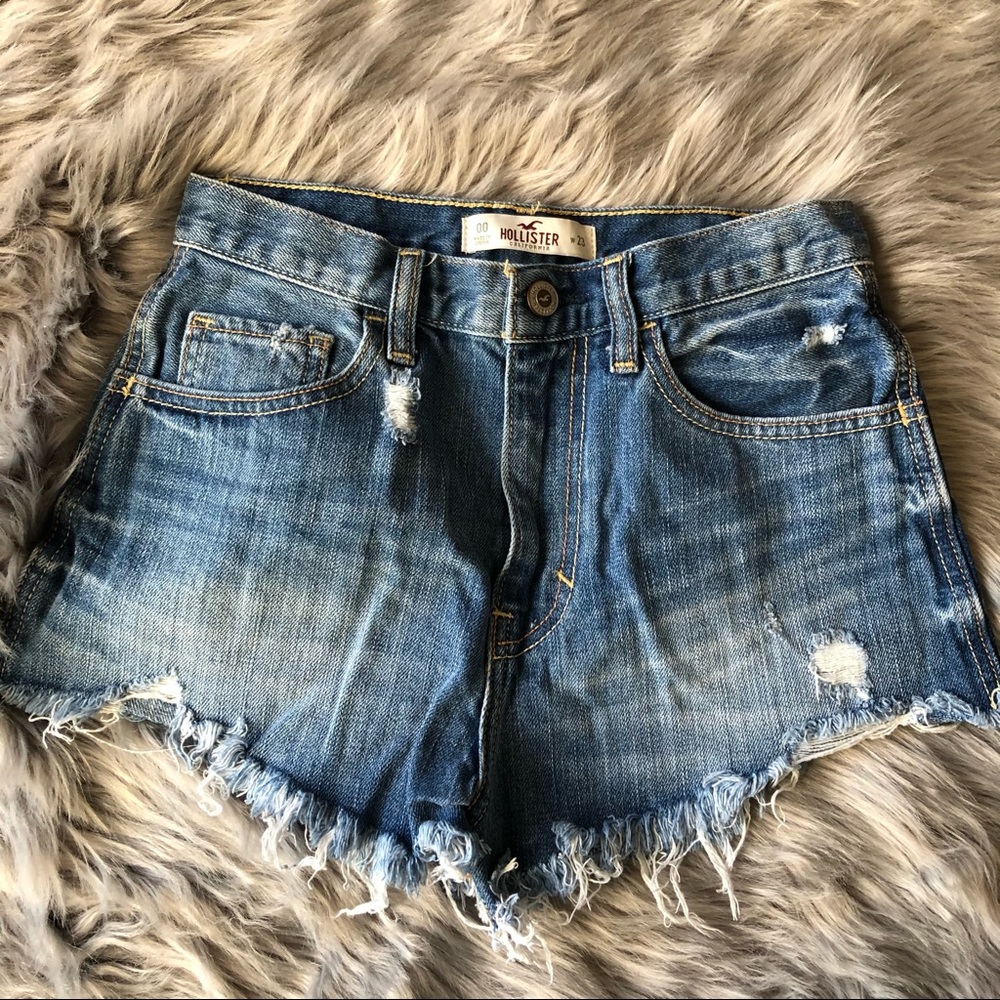 Hollister high-waists distressed denim shorts